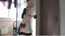 人形のメイドの呼吸管はいったいどこにありますか
 人形のメイドの呼吸管はいったいどこにありますか